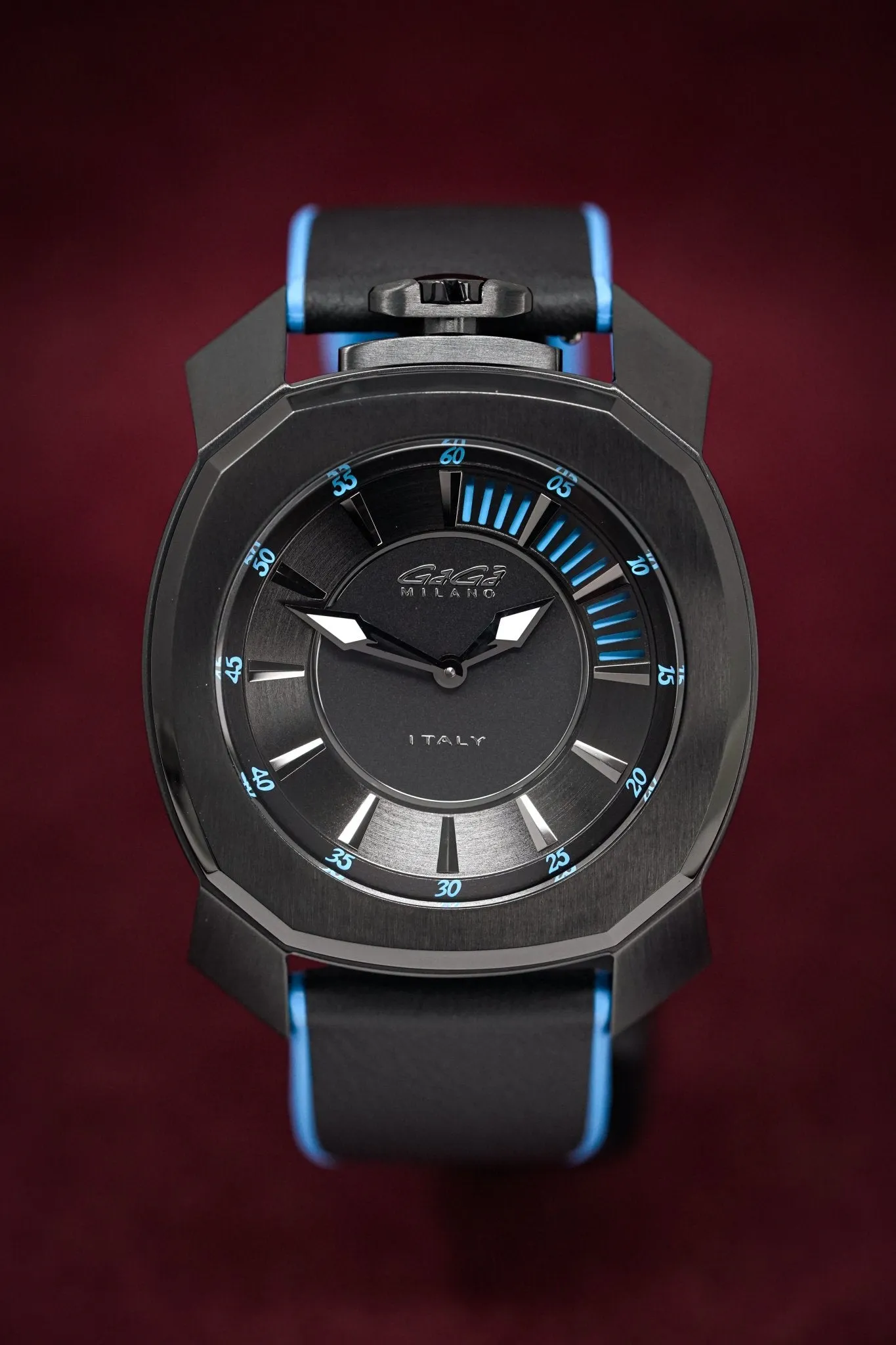 Gaga Milano Watch Frame_One Black PVD 7052.02