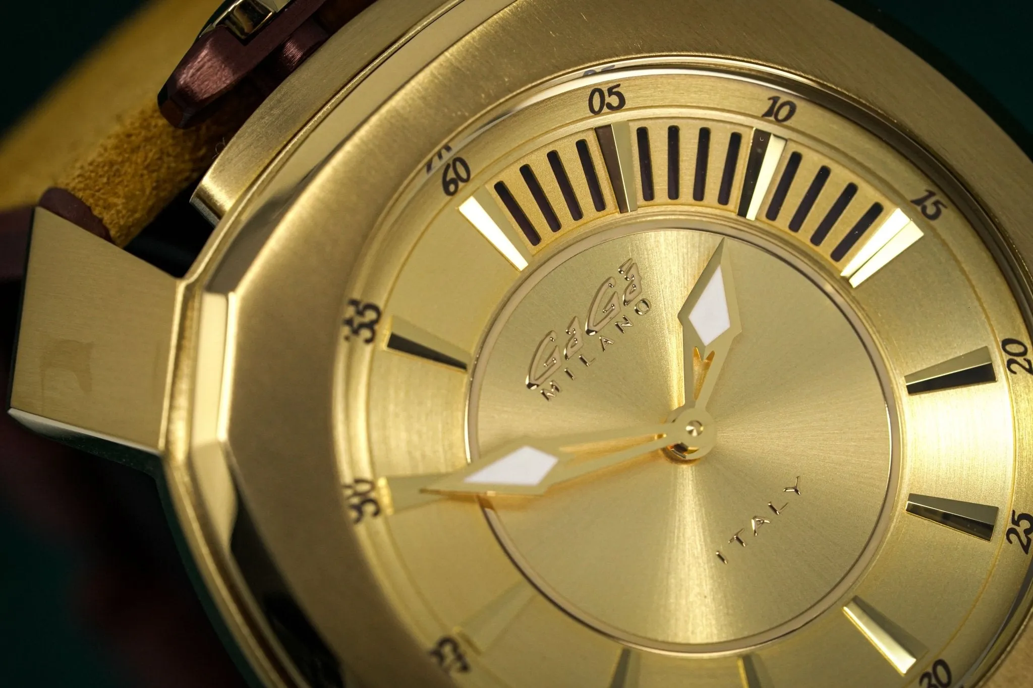 Gaga Milano Watch Frame_One Gold 7058.01