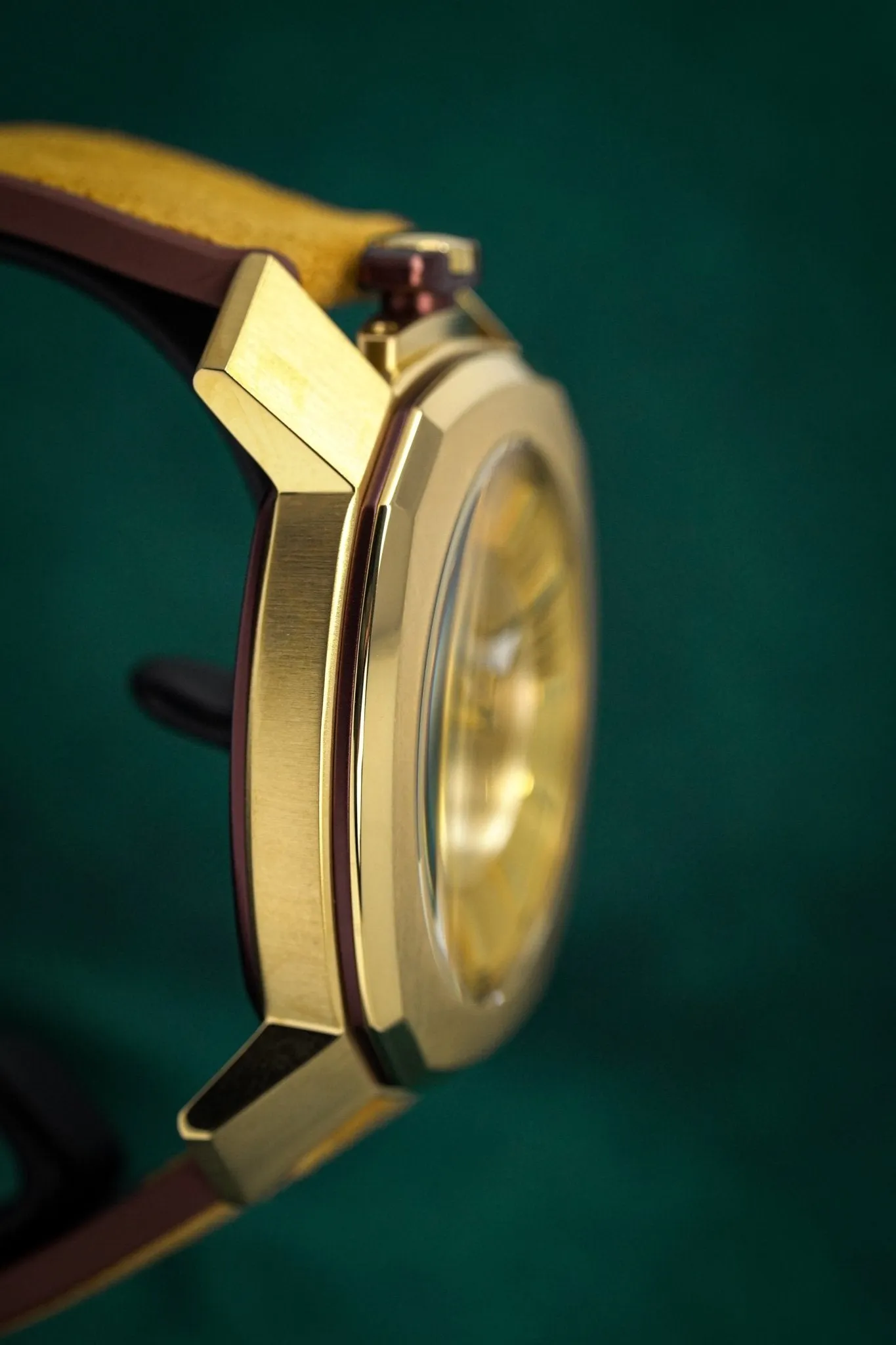 Gaga Milano Watch Frame_One Gold 7058.01