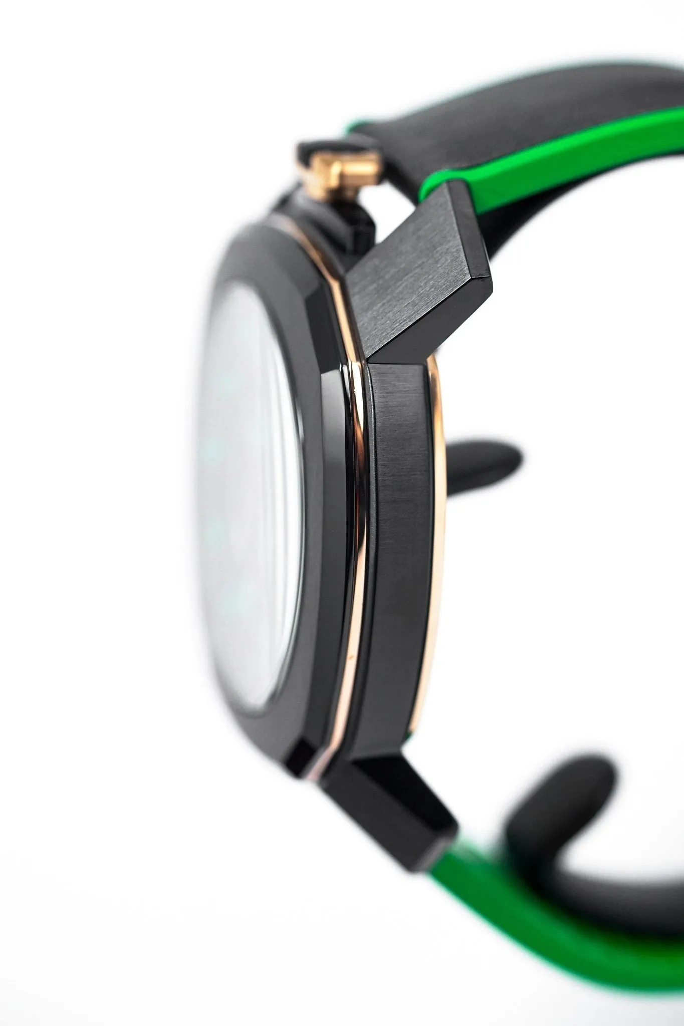 Gaga Milano Watch Frame_One x Nadine Kanso Limited Edition 7052.AR01