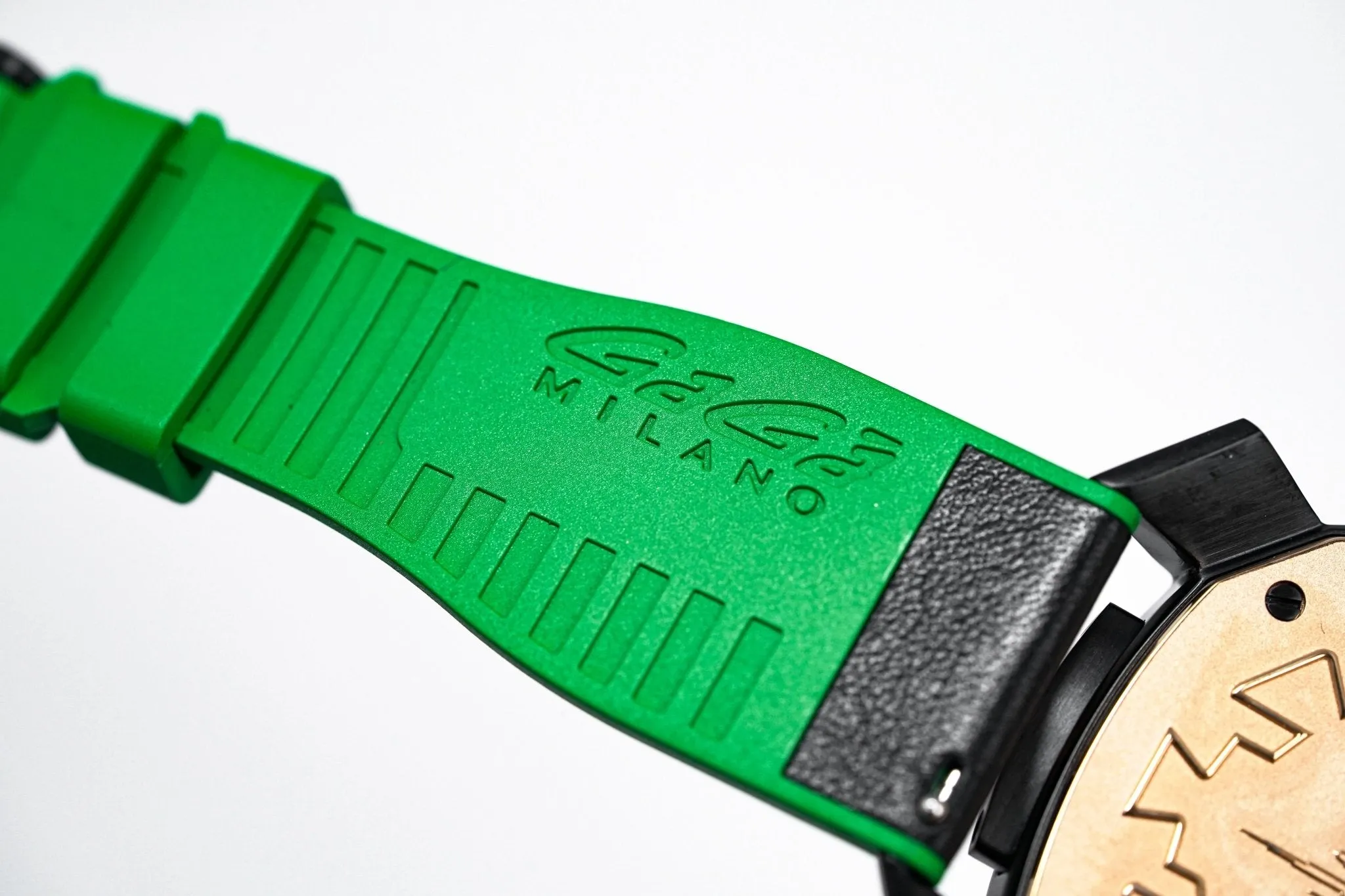 Gaga Milano Watch Frame_One x Nadine Kanso Limited Edition 7052.AR01