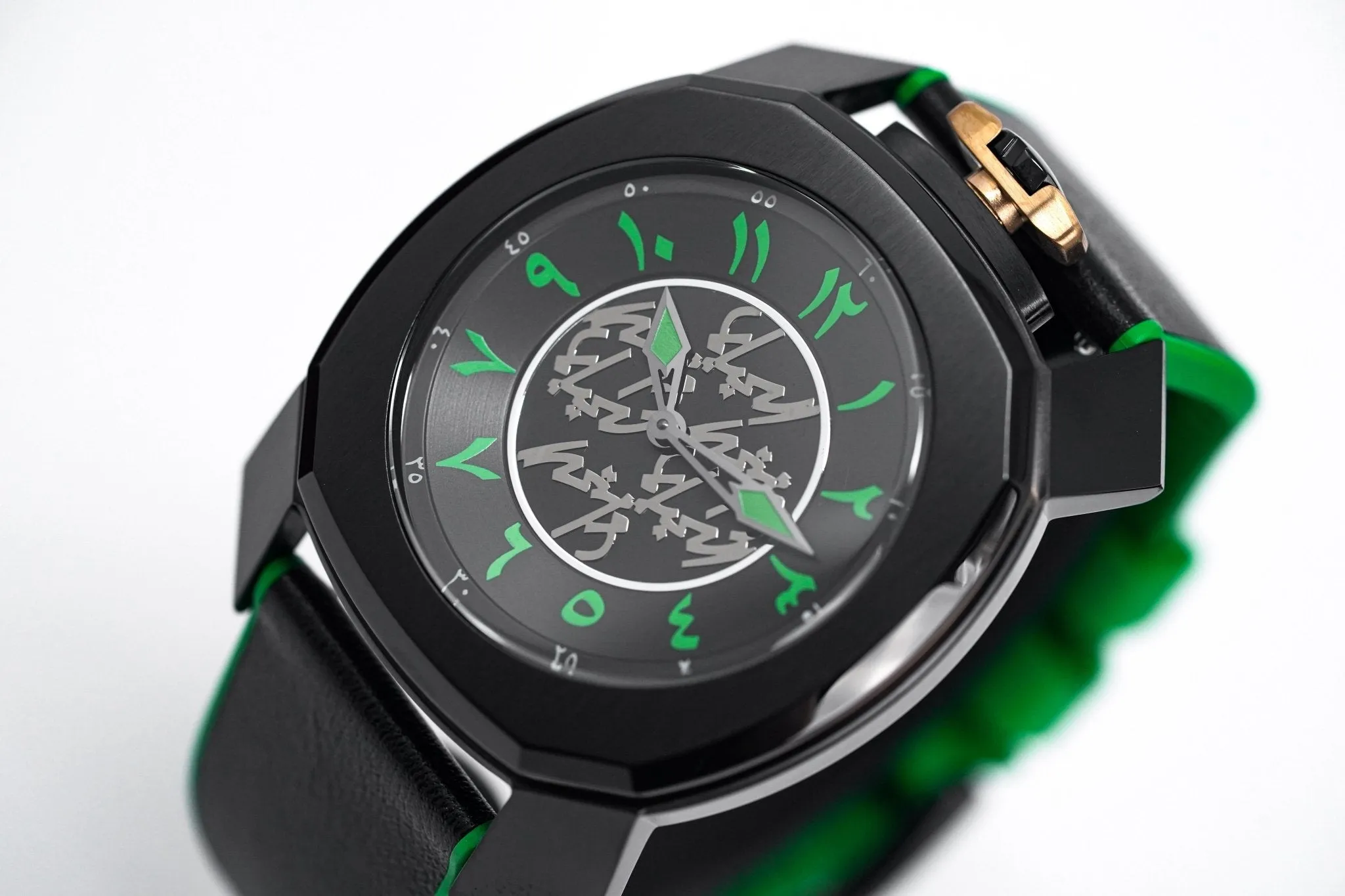 Gaga Milano Watch Frame_One x Nadine Kanso Limited Edition 7052.AR01