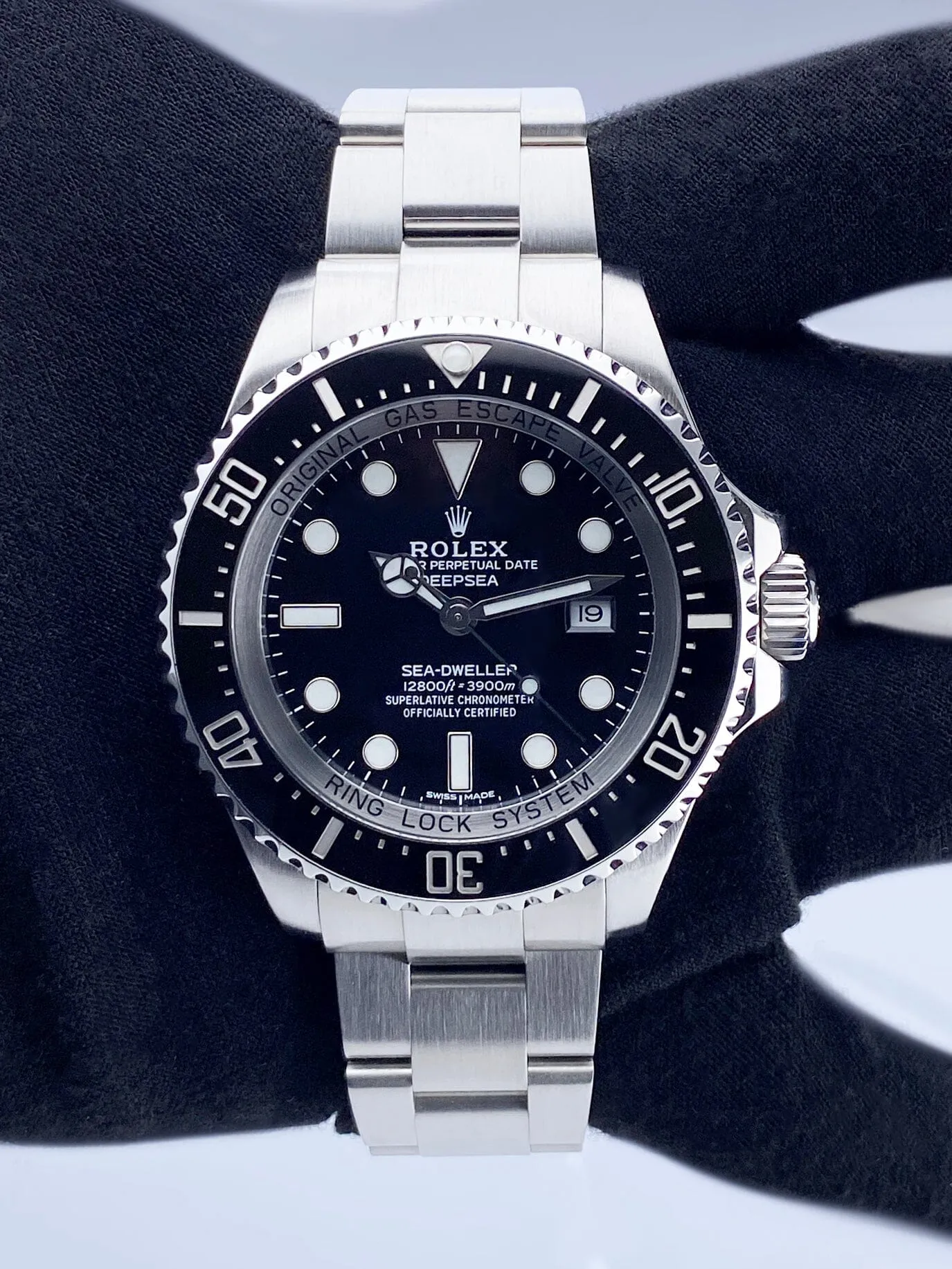 Rolex Sea-Dweller Deep Sea 116660 Mens Watch
