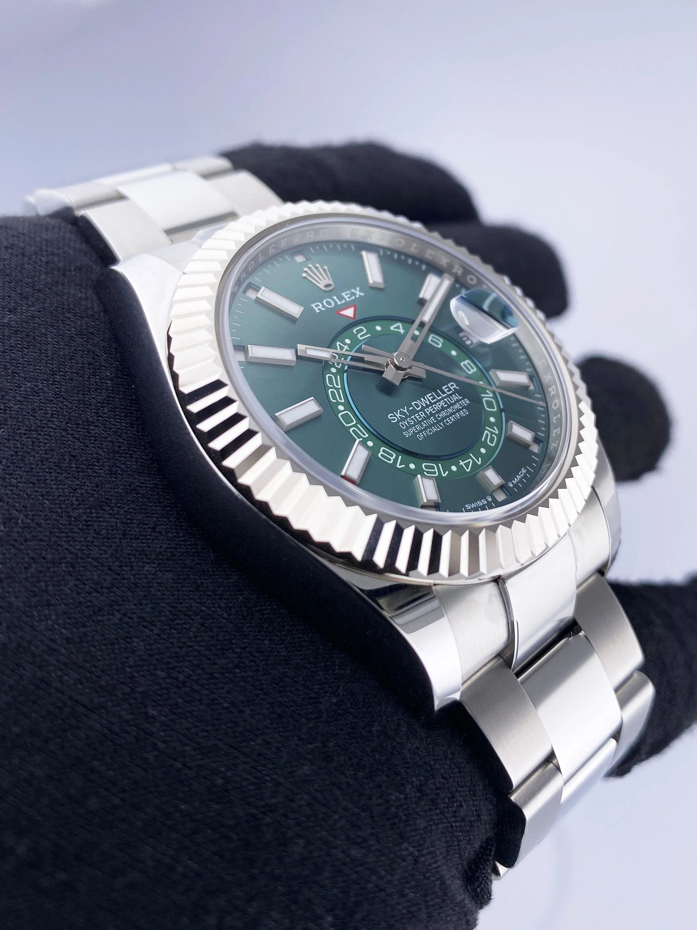Rolex Sky-Dweller 336934 Green Dial Mens Watch Box Papers