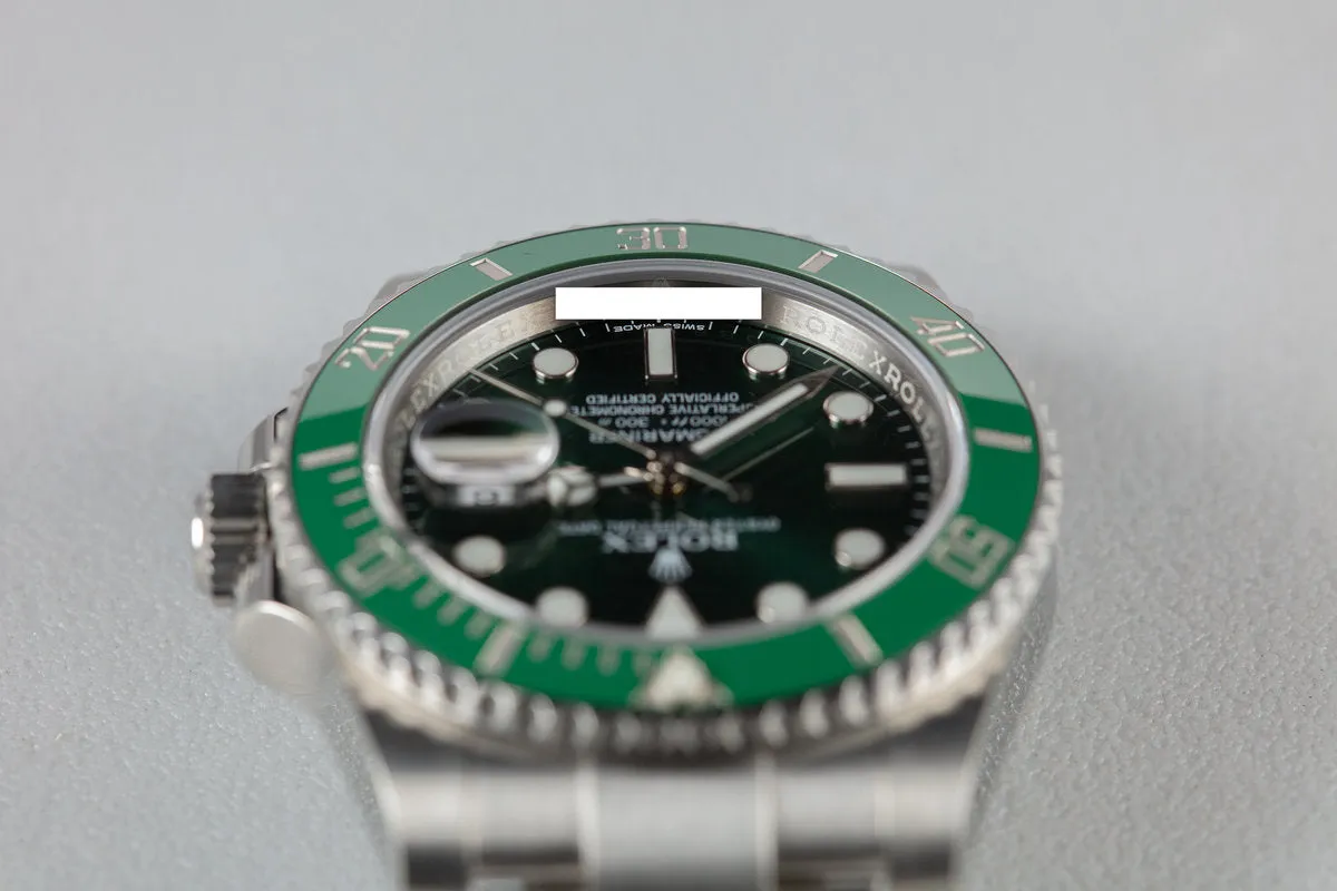Rolex Submariner 116610LV "Hulk"