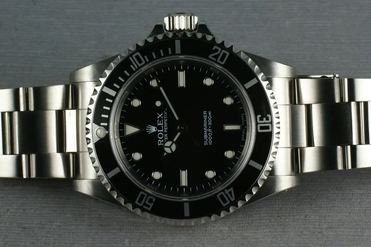 Rolex Submariner 14060 Z serial with box and Papers