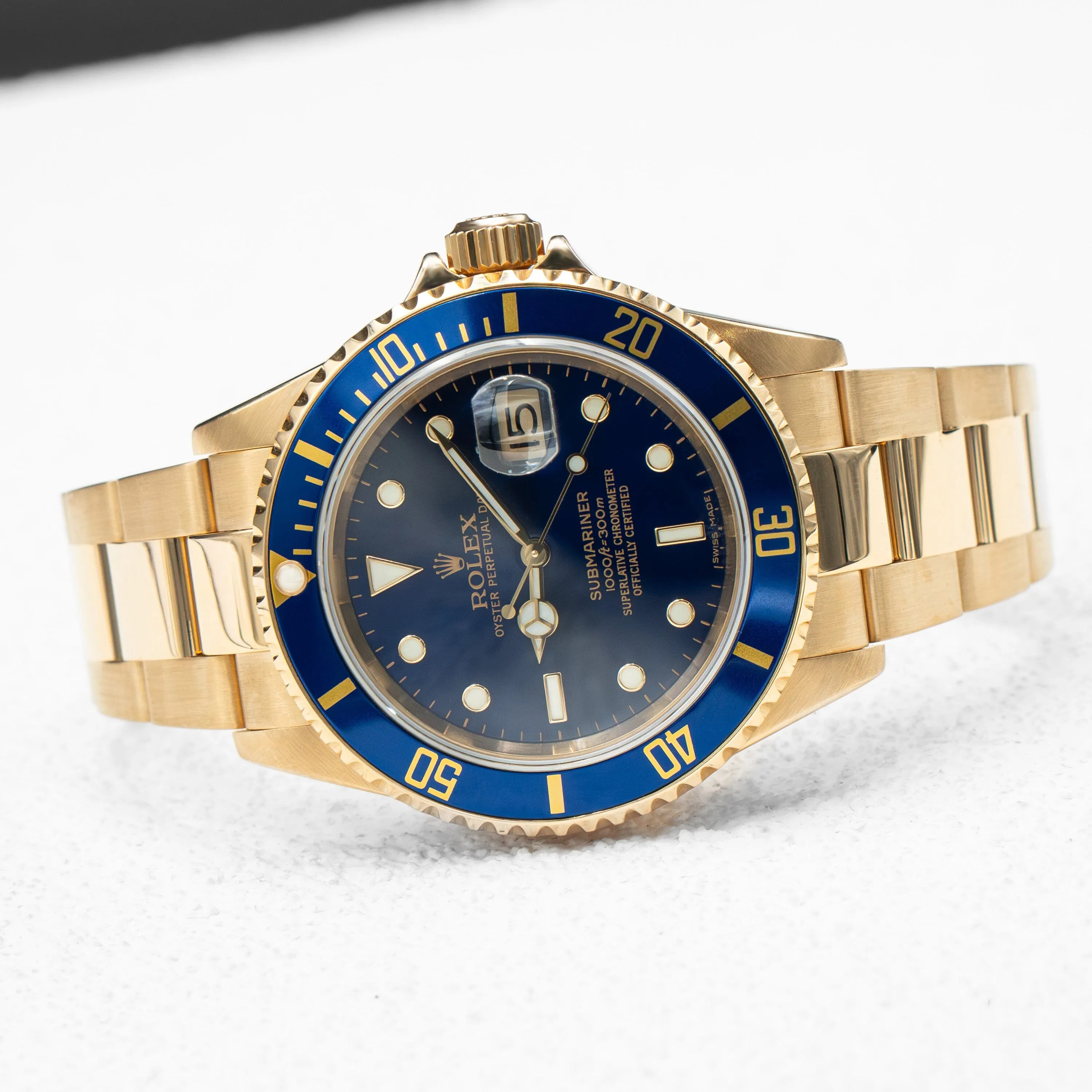 Rolex Submariner 16618 Blue Dial 18K Yellow Gold Mens Watch Box Papers
