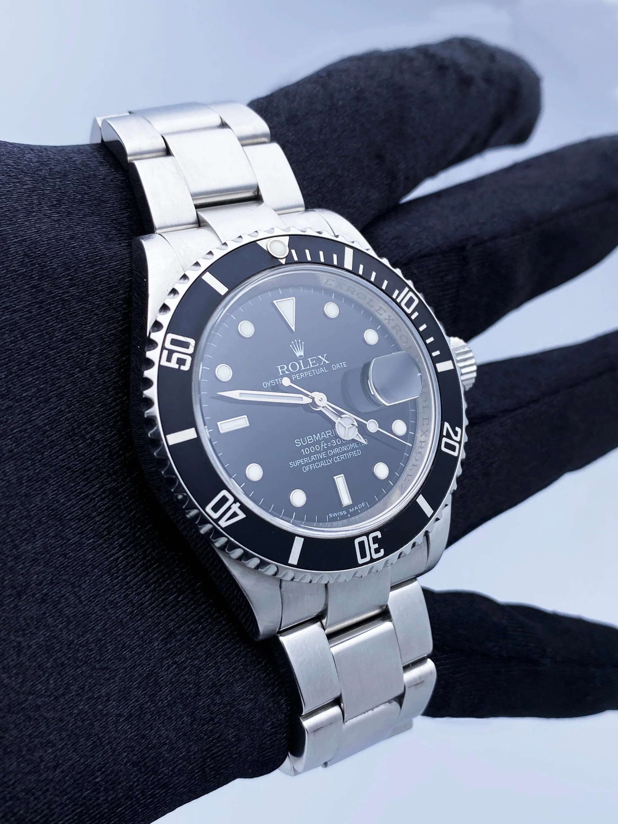 Rolex Submariner Date 16610 Engraved Rehaut Mens Watch