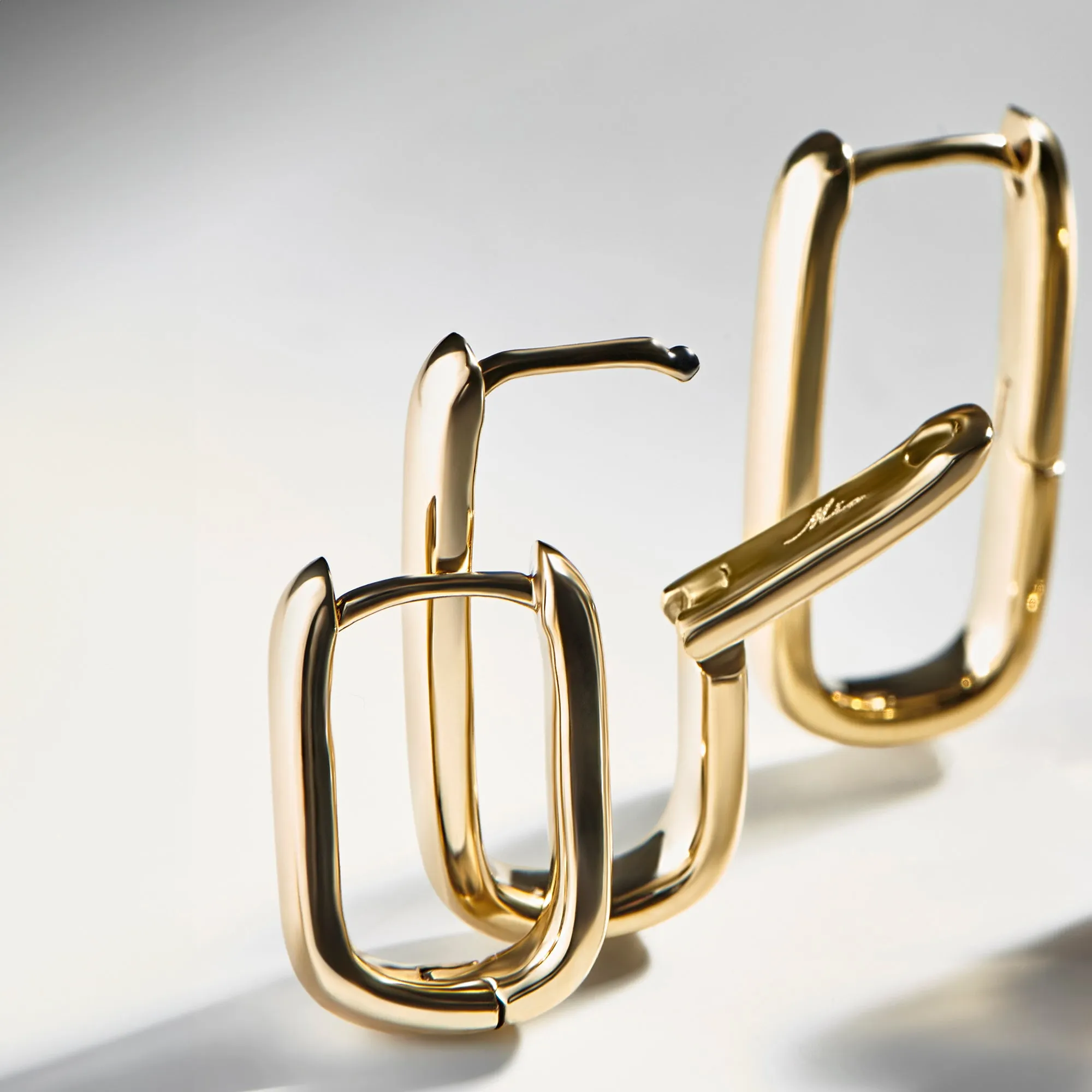 Suzie Medium Huggie Earrings