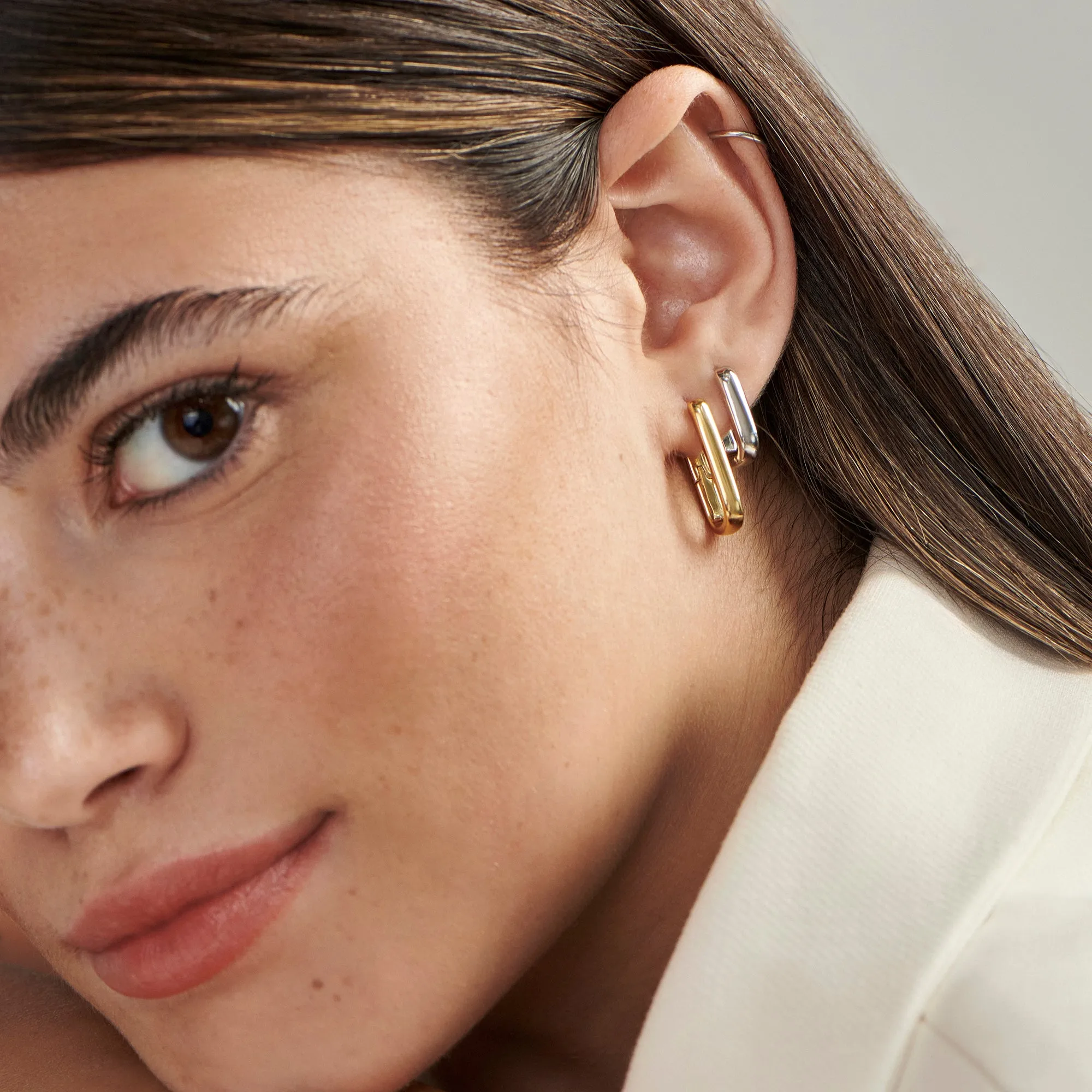 Suzie Medium Huggie Earrings