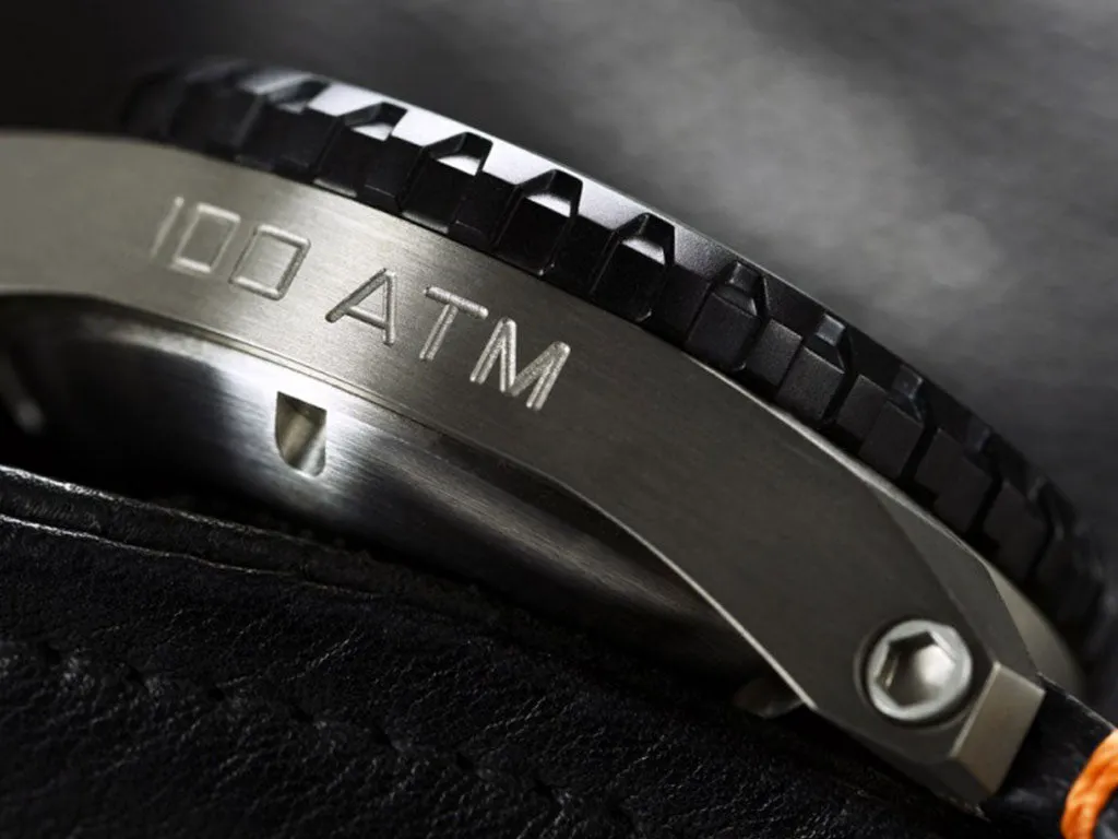 Triton 1000 Titanium