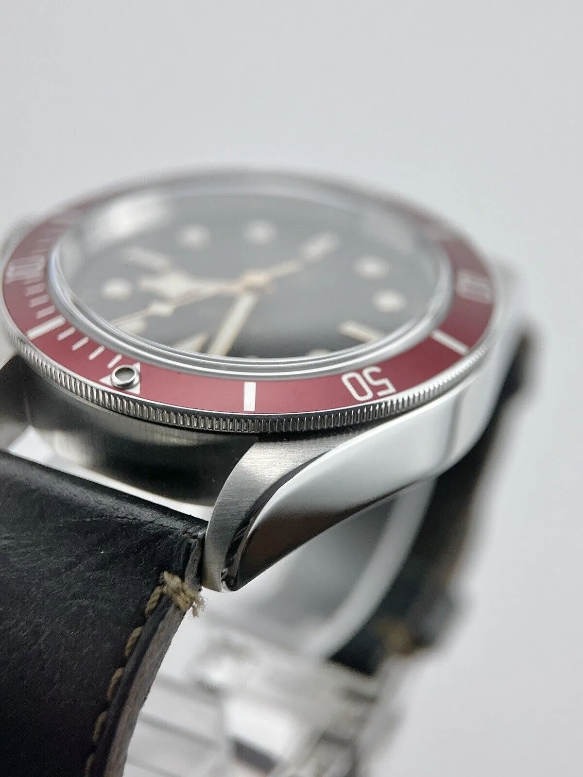 TUDOR Heritage Black Bay Smiley 79220R Red Bezel Automatic Men's Watch 40mm