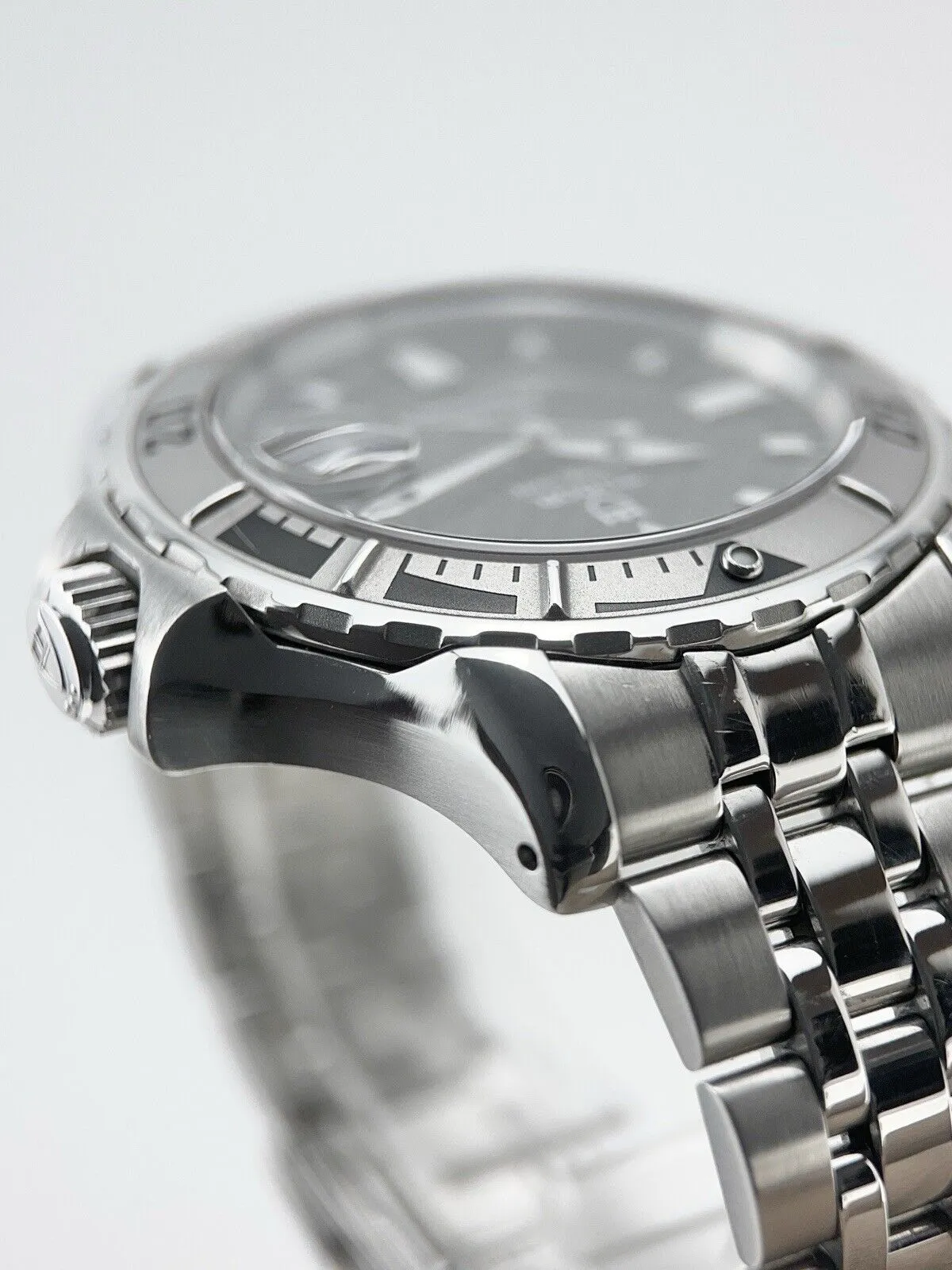 Tudor Hydronaut Carbon Dial Stainless Steel 40mm Automatic Men’s Watch 89190P