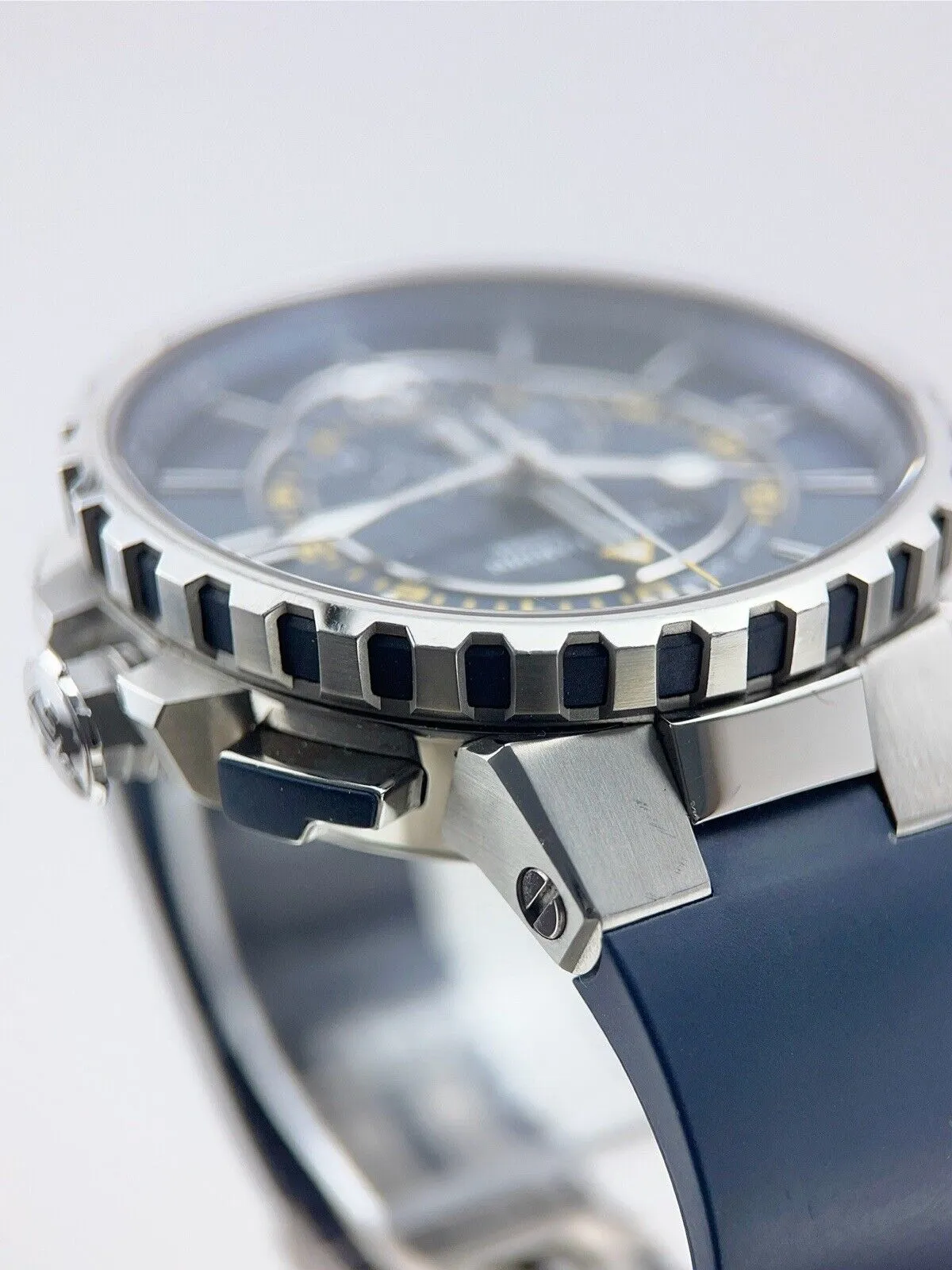 Ulysse Nardin Marine Regatta Steel Blue 44mm Automatic Men’s Watch 1553-155