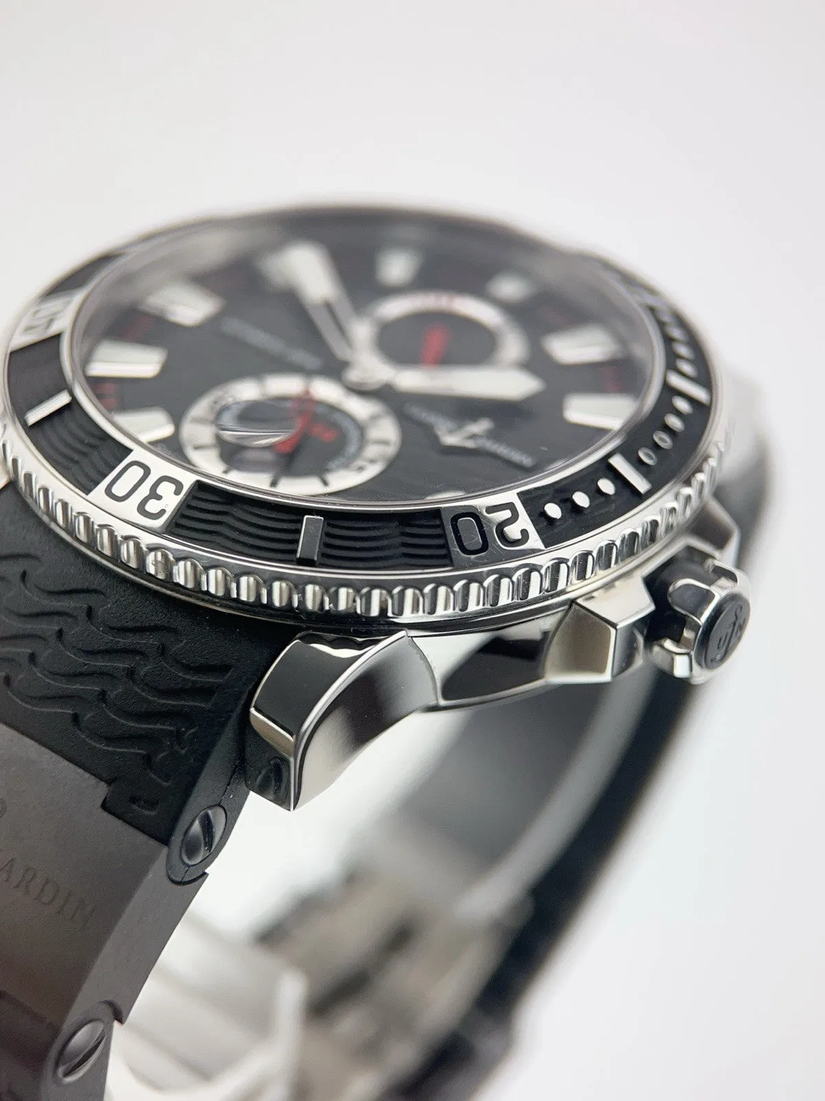 Ulysse Nardin Maxi Marine Stainless Steel Black Dial 42mm Automatic Men’s 263-90