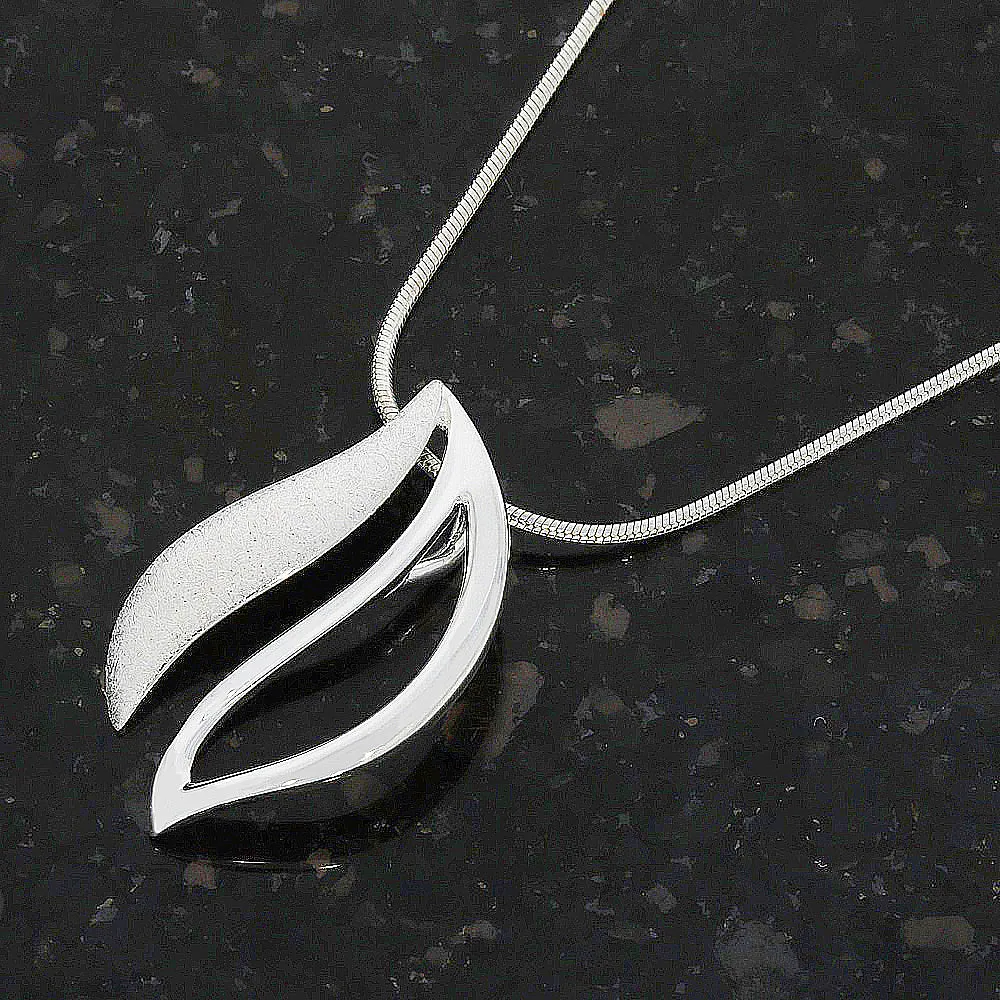 Unique & Co Sterling Silver Necklace MK-248