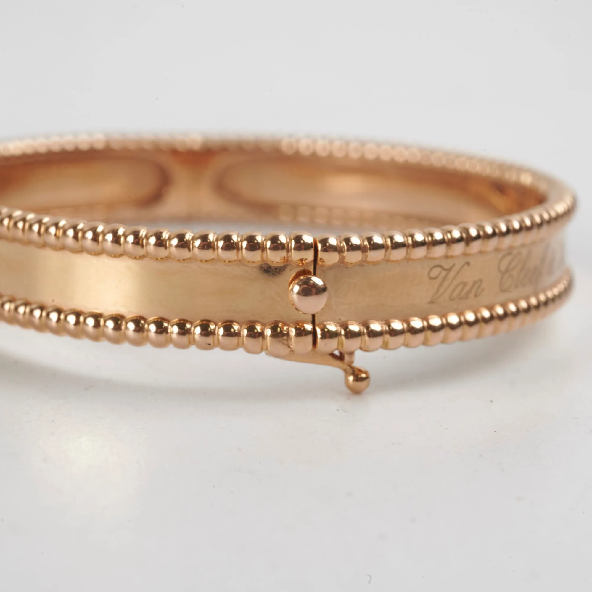 Van Cleef & Arpels VCA Perless Signature Bracelet Small Model Pink Gold 2020
