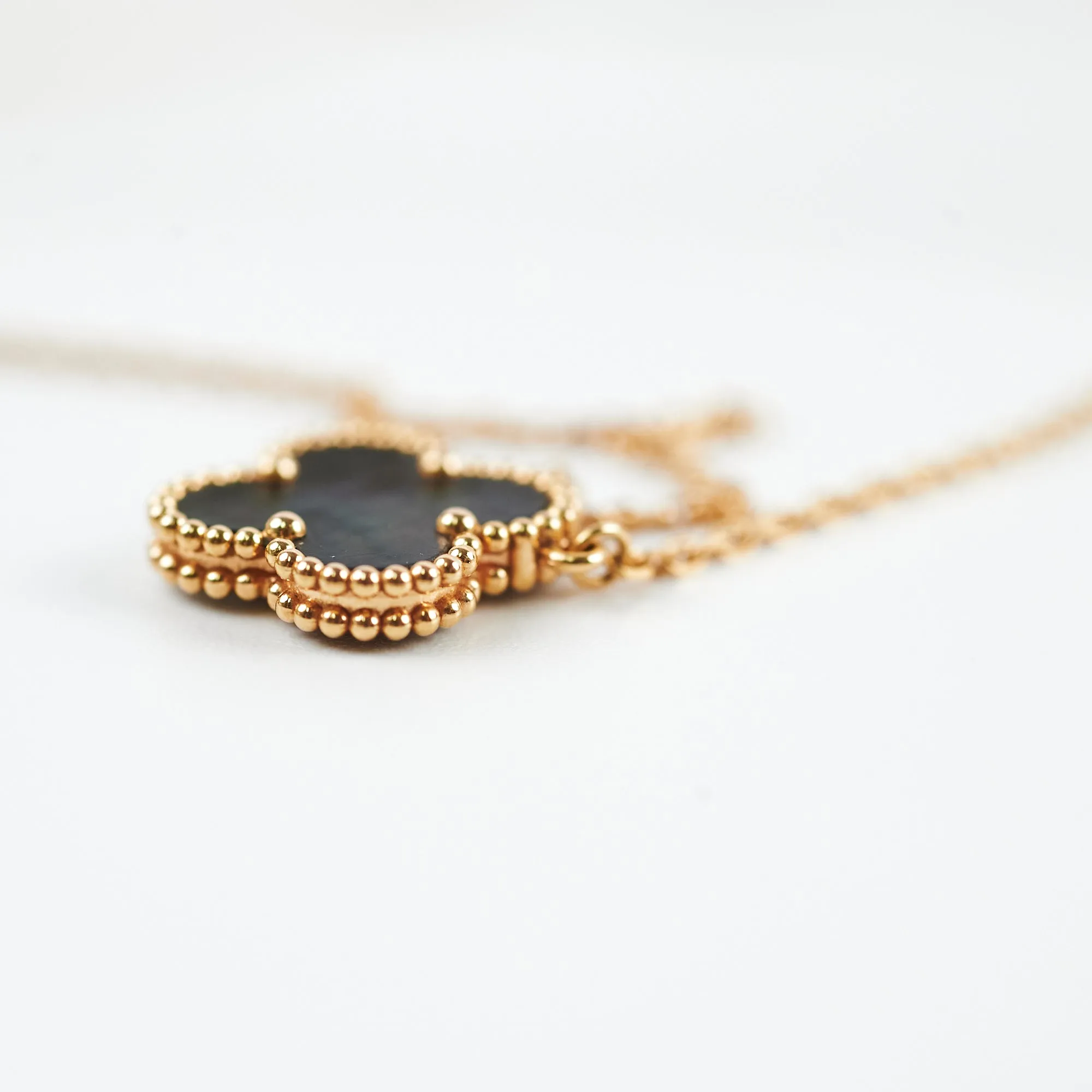 Van Cleef & Arpels Vintage Alhambra Grey Mother of Pearl Necklace Yellow Gold