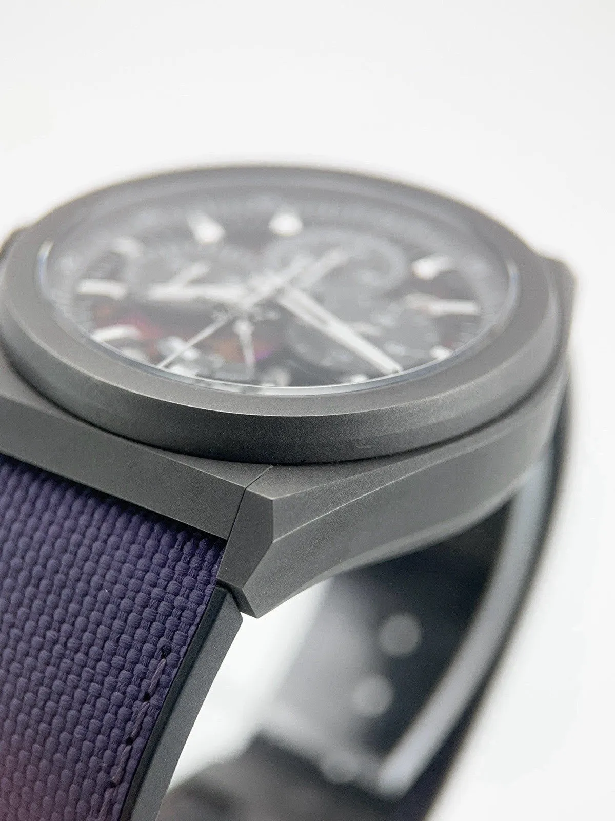 Zenith Defy 21 Ultraviolet Titanium Purple Dial 44mm Automatic Mens 97.9100.9004
